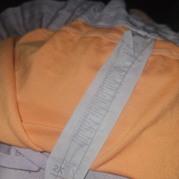 Fabletics Breathe Mid Rise Run Short - Picture 5 of 5